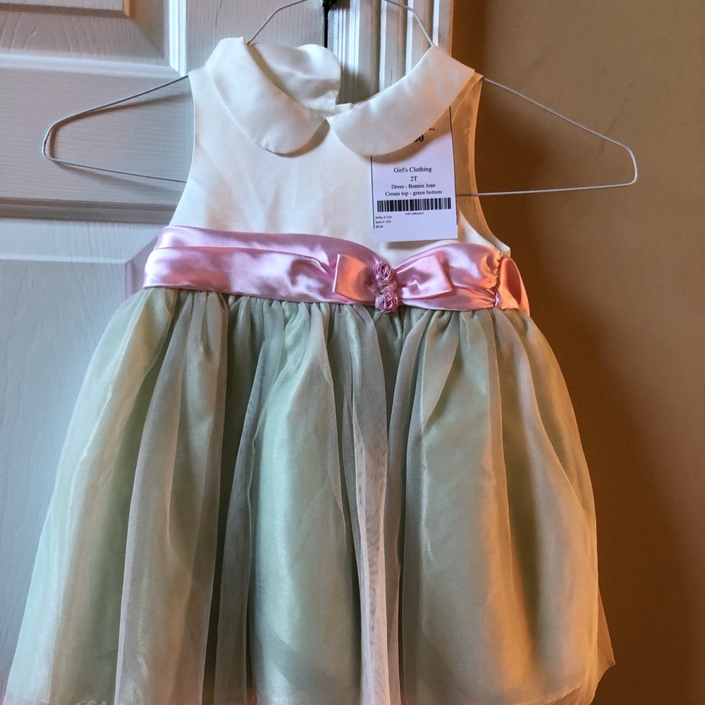 Little Girl’s dress 2T Bonnie Jean - adorable!